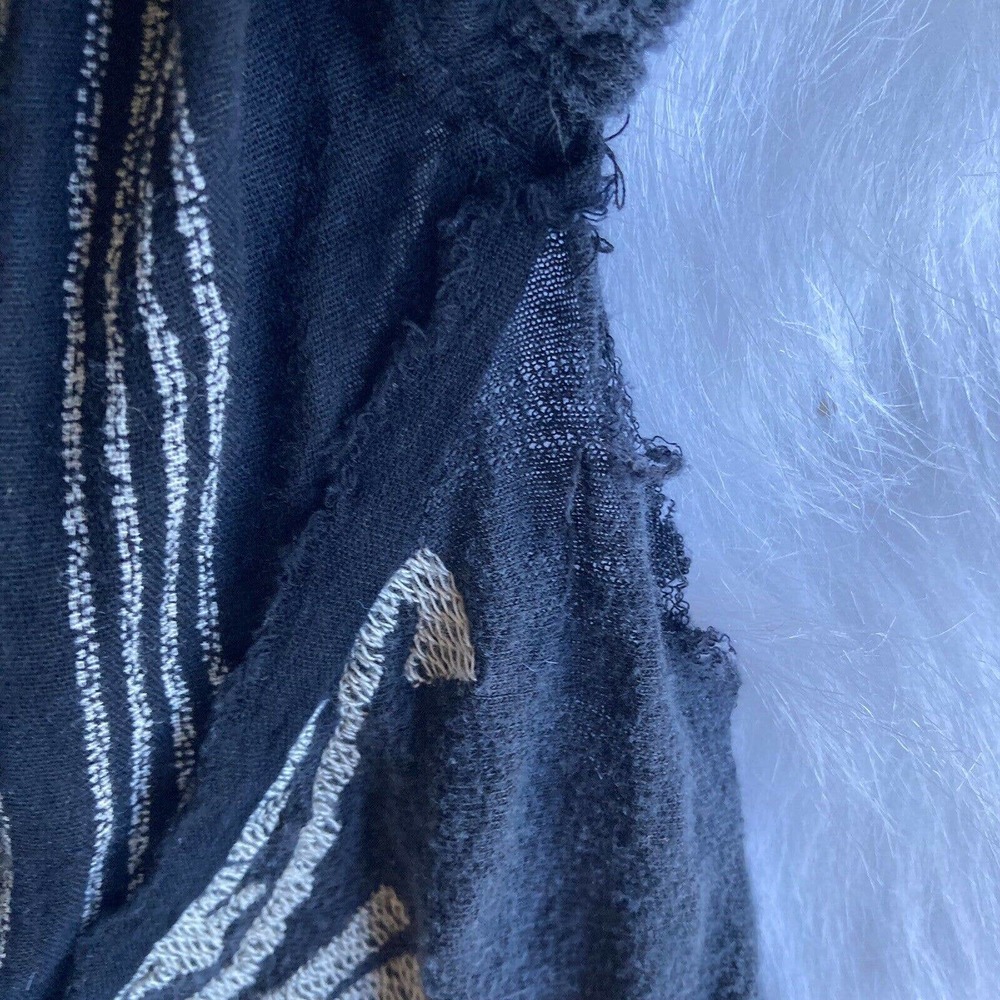 Free People Blouse Sz M Pukka Peasant Boho Gray Blue Pom Pom Tassel Short Sleeve - Picture 8 of 11